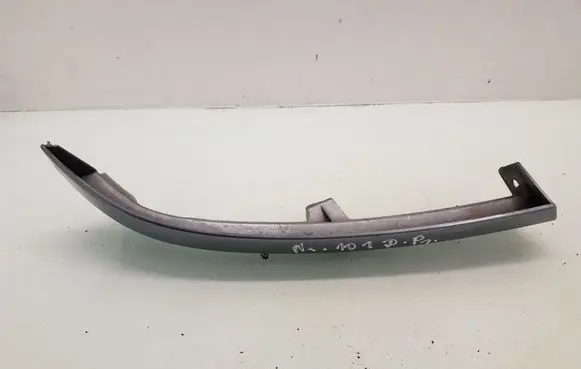 Opel Zafira A Under headlight/headlamp trim 90580652