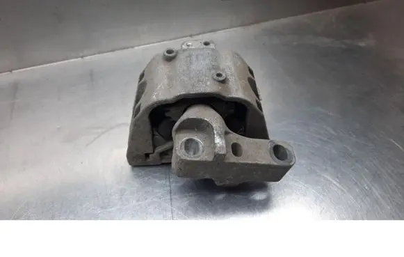 Skoda Octavia Mk1 (1U) Engine mounting bracket 1J0199262