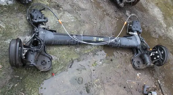 Peugeot 208 II Rear axle beam 