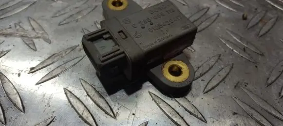 Mercedes-Benz A W168 ESP acceleration yaw rate sensor 0265005113