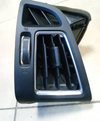 Dash center air vent grill