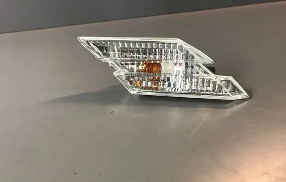 BMW 6 E63 E64 Front fender indicator light 7165809 63137165809