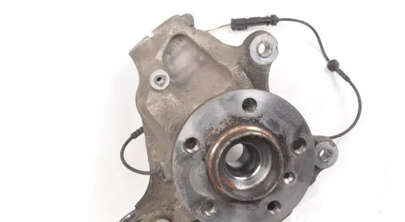 BMW 1 F40 Front wheel hub spindle knuckle 6876646