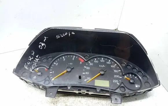 Ford Focus Speedometer (instrument cluster) 98AP10841BC