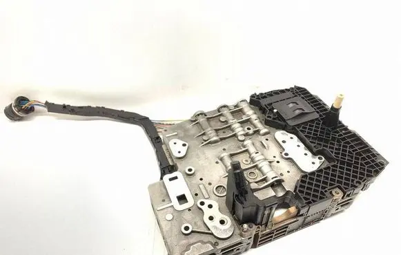 Audi A6 S6 C6 4F Transmission gearbox valve body 1068427181 155489