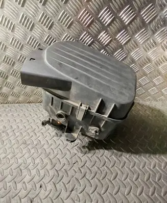 Maserati Ghibli Air filter box 70563454
