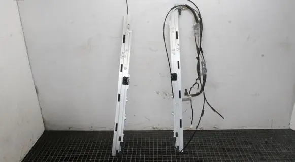 KIA Sportage Sunroof set LH1777151 RH1777152