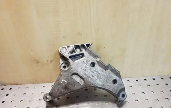 Volkswagen PASSAT CC Engine mounting bracket 03L199207