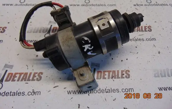Honda CR-V Headlight washer pump 