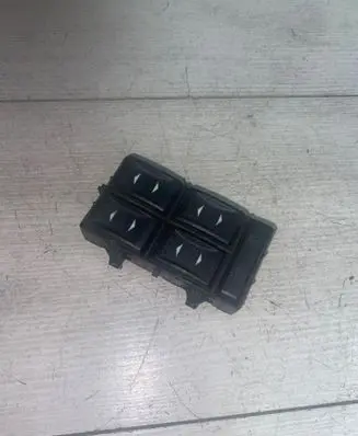Ford Mondeo Mk III Electric window control switch 1S7T14A132BE 03163452