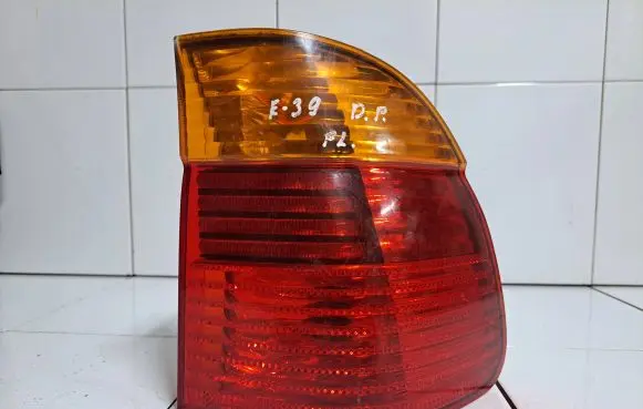 BMW 5 E39 Rear/tail lights 6900214 0120021135
