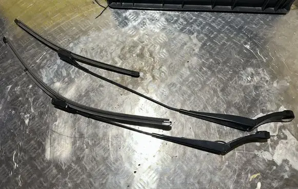Peugeot 308 Windshield/front glass wiper blade 