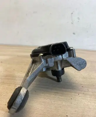 Nissan Note (E11) Wiper motor