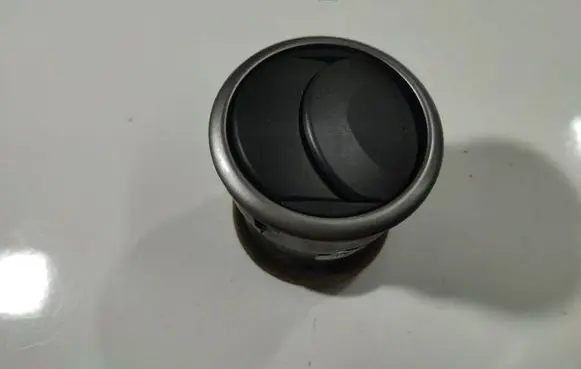 Mazda 3 I Dash center air vent grill 