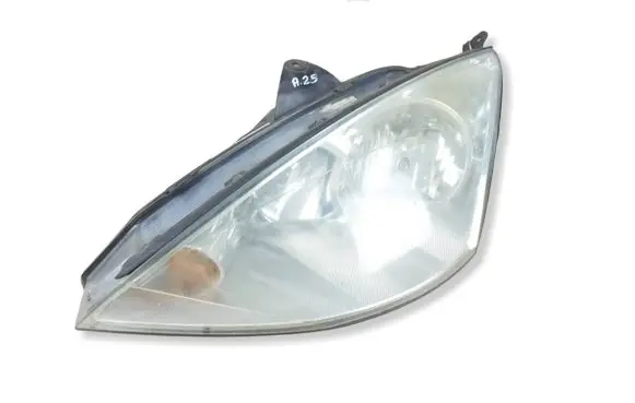 Ford Focus Headlight/headlamp 2M5113W030BE