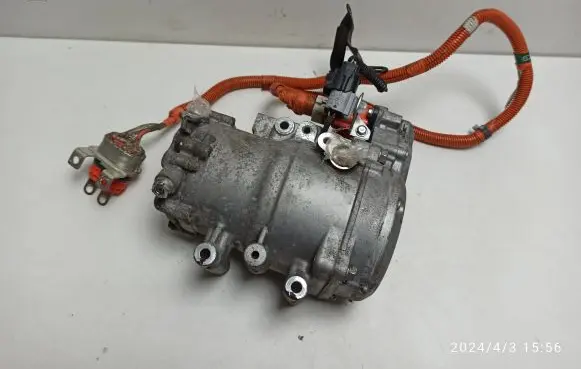 Mitsubishi Outlander Air conditioning (A/C) compressor (pump) 7813B097