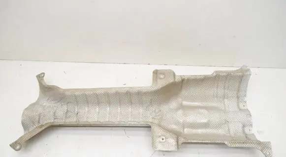 BMW 3 G20 G21 Heat shield in engine bay 7428154