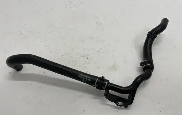 Skoda Octavia Mk4 Engine coolant pipe/hose 05E122447E
