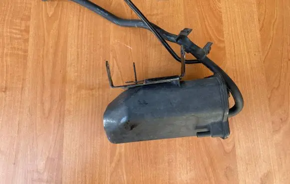 Seat Leon (1P) Active carbon filter fuel vapour canister 1K0201801D