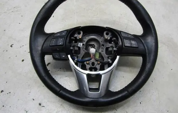 Mazda CX-3 Steering wheel GMAUTO4574097