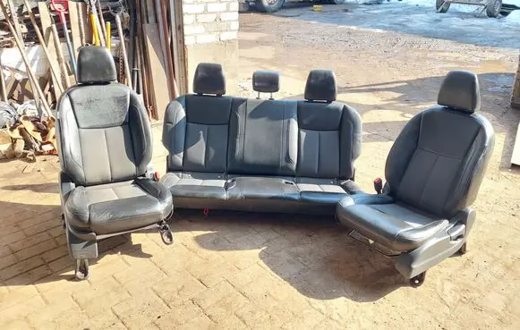 Nissan Navara D23 Seat set 