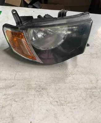 Mitsubishi L200 Headlight/headlamp 90736300