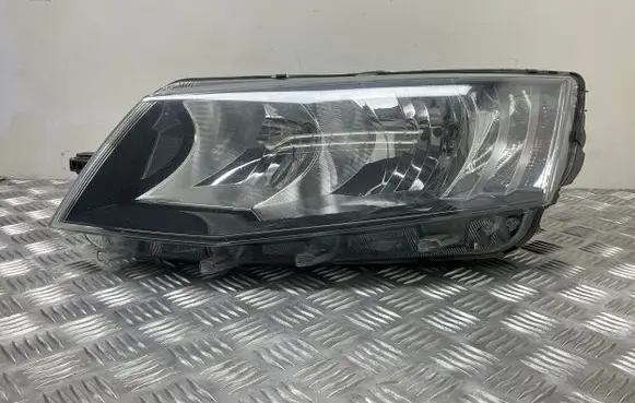 Skoda Octavia Mk3 (5E) Headlight/headlamp 5E2941015