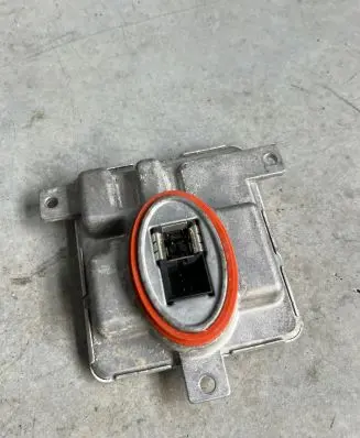 BMW 5 F10 F11 Headlight ballast module Xenon 7318327 W003T23171 D2SD2R