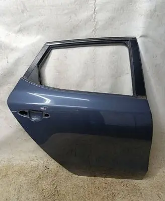 KIA Ceed Rear door 