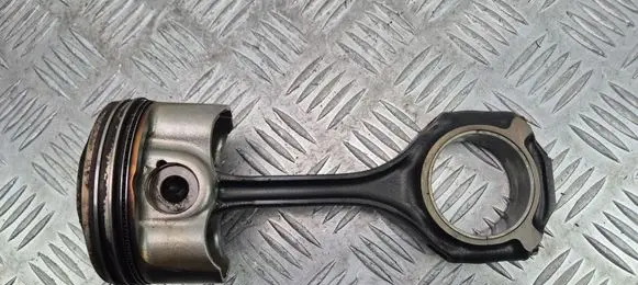 Mercedes-Benz C W204 Piston with connecting rod M272