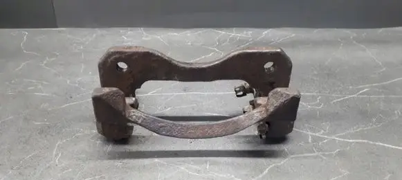 Honda Jazz Front Brake Caliper Pad/Carrier jarzmo