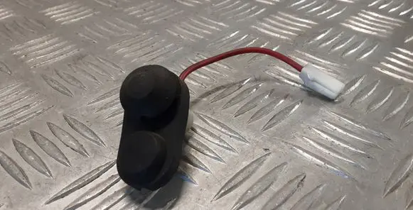 Toyota Land Cruiser (HDJ90) Front door sensor 