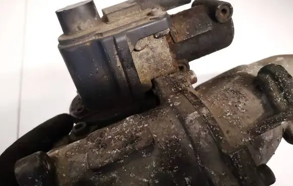 Volkswagen Caddy EGR valve 03g131502