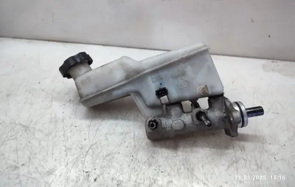 KIA Sportage Brake fluid reservoir 