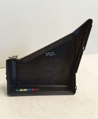 Subaru Forester SH Fuse box cover MB502095B