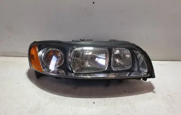 Volvo XC70 Headlight/headlamp 30698836 89900330