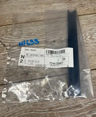 Mercedes-Benz Vito Viano W447 Sliding door trim (molding) A6399870225