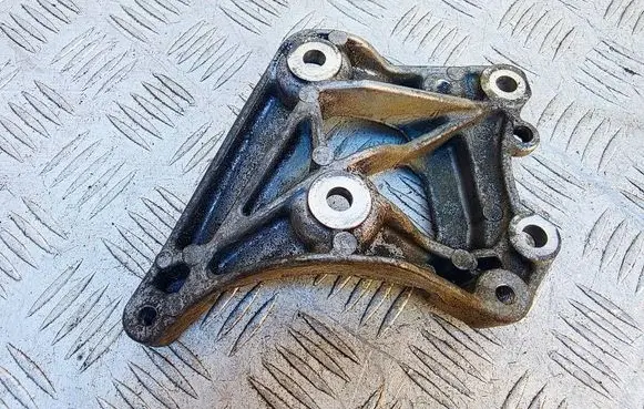 Mini One - Cooper Coupe R56 A/C compressor mount bracket V754891480 7548914