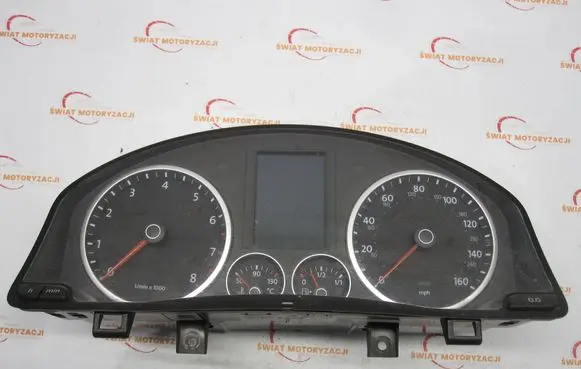 Volkswagen Tiguan Speedometer (instrument cluster) 5N0920970C
