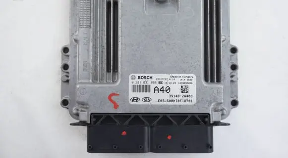 KIA Sportage Engine control unit/module 391402A400 0281031888
