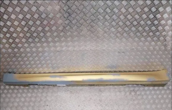 BMW M3 F80 Sill/side skirt trim 8055987 15857711