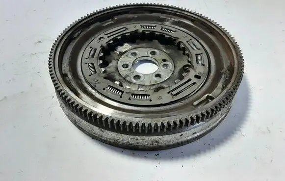 Volkswagen PASSAT B8 Flywheel 04E105266K