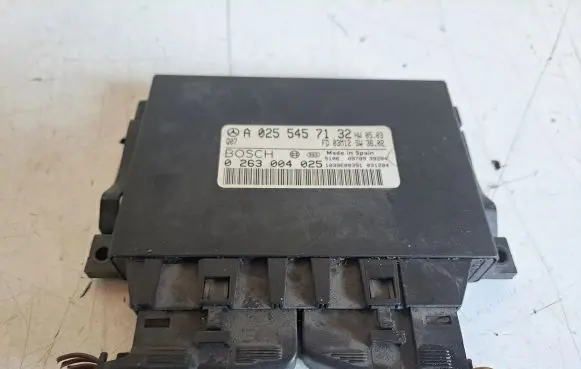 Mercedes-Benz E W211 Parking PDC control unit/module A0255457132 0263004025