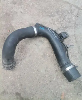 Toyota Corolla Verso AR10 Intercooler hose/pipe 173620r011