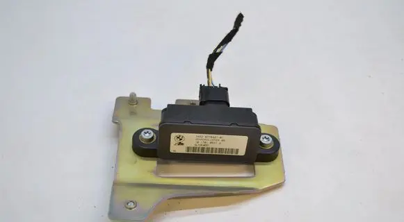 Lexus NX Acceleration sensor 6778421