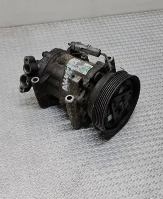 Renault Modus Air conditioning (A/C) compressor (pump) 8200365787 05933903661