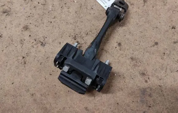 Peugeot 407 Front door check strap stopper