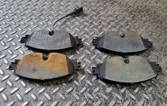 Volkswagen Tiguan Brake pads (front) 