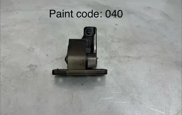 Mercedes-Benz C W205 Rear door lower hinge