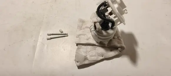 Opel Grandland X In-tank fuel pump 9844352980